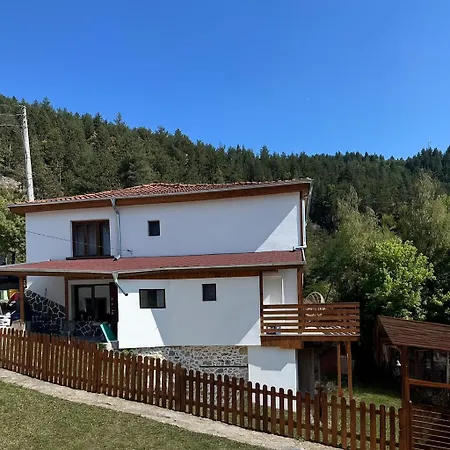 Mountain Whisper Apartment *