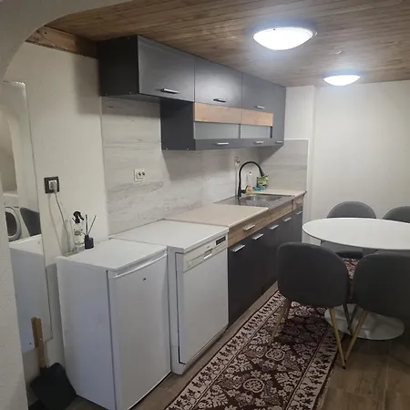 Mountain Whisper Apartment *