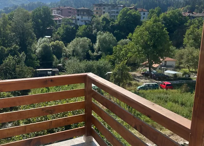 Mountain Whisper Apartment *