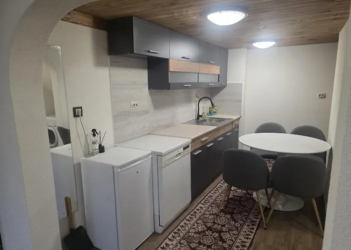 Mountain Whisper Apartment *